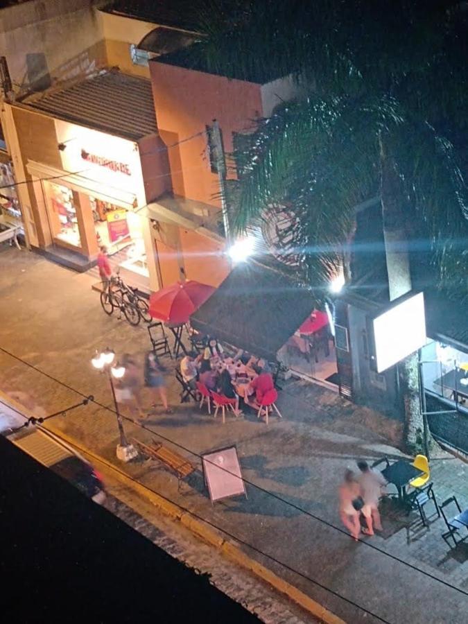 Agito E Sossego Na Rua Mais Charmosa De Ubatuba Pelo Google ภายนอก รูปภาพ