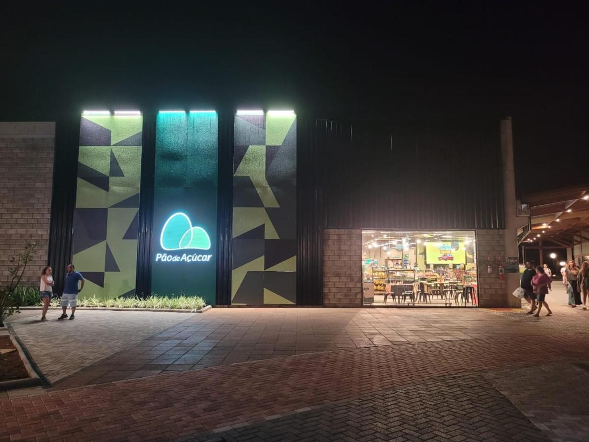 Agito E Sossego Na Rua Mais Charmosa De Ubatuba Pelo Google ภายนอก รูปภาพ