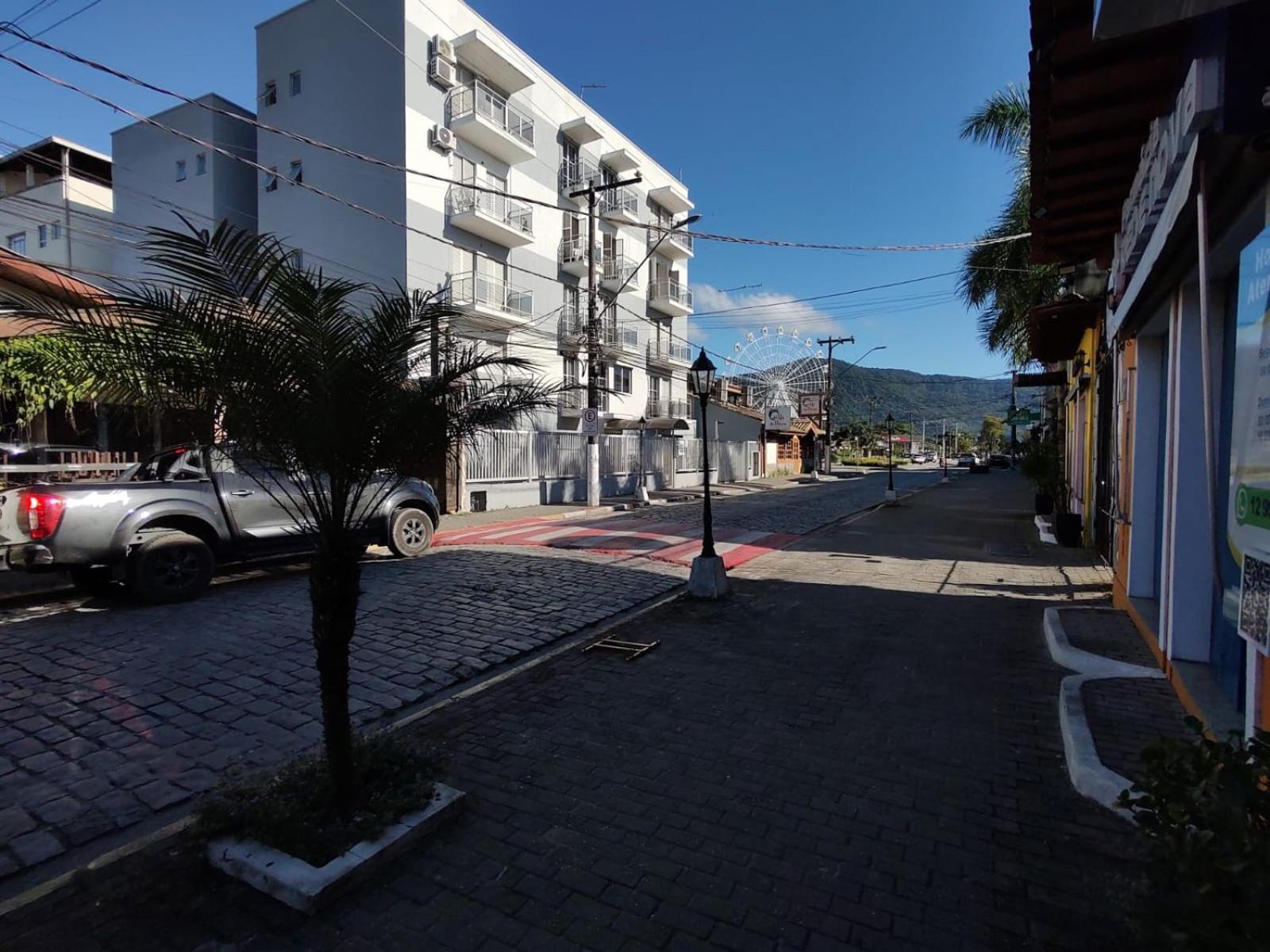 Agito E Sossego Na Rua Mais Charmosa De Ubatuba Pelo Google ภายนอก รูปภาพ